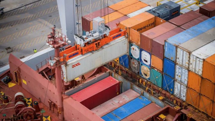 China moving containers faster