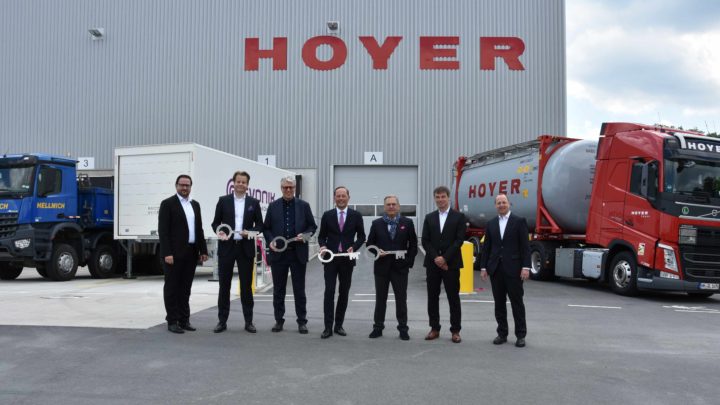 HOYER brings an innovatively equipped logistics warehouse in Essen into operation.