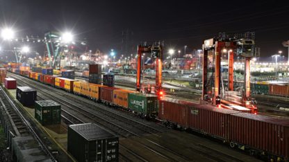 DP World launches new train connecting London gateway and Southampton logistics hubs to strengthen UK supply chain.
