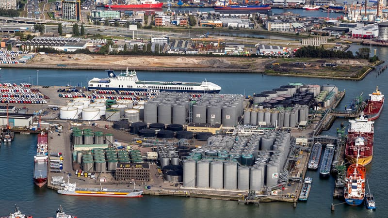 Hapag-Lloyd takes largest ship-to-ship LBM delivery – Bulk Distributor